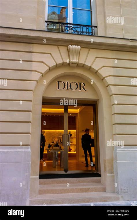 christian dior building paris